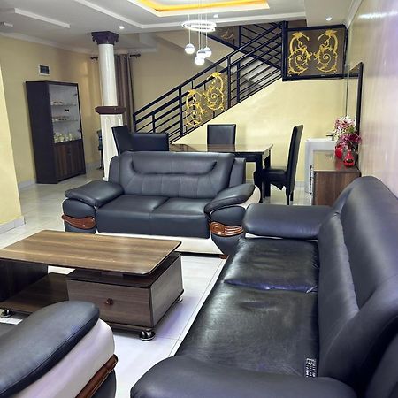 The Vibrant Lodge Gacuriro Kigali Exterior foto